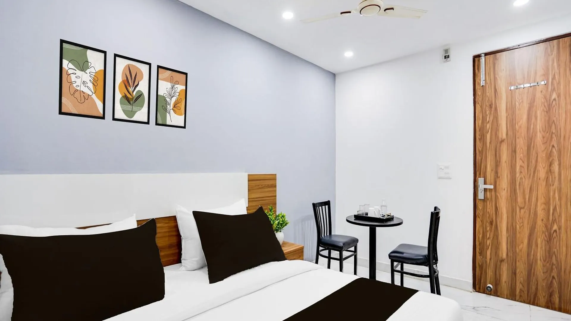 Super Townhouse Morden Town Hotel Delhi